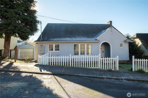 604 Academy Street, Kelso, WA, 98626 | Card Image