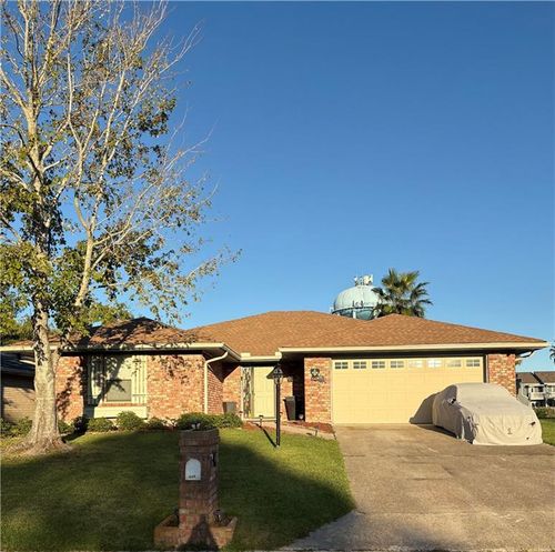 435 Charles Ct, Slidell, LA, 70458-9127 | Card Image