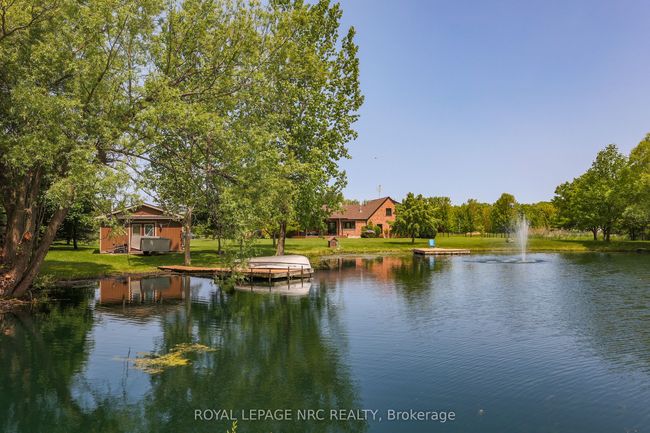 2021 Victoria Ave, Home with 5 bedrooms, 4 bathrooms and 50 parking in Pelham ON | Image 40