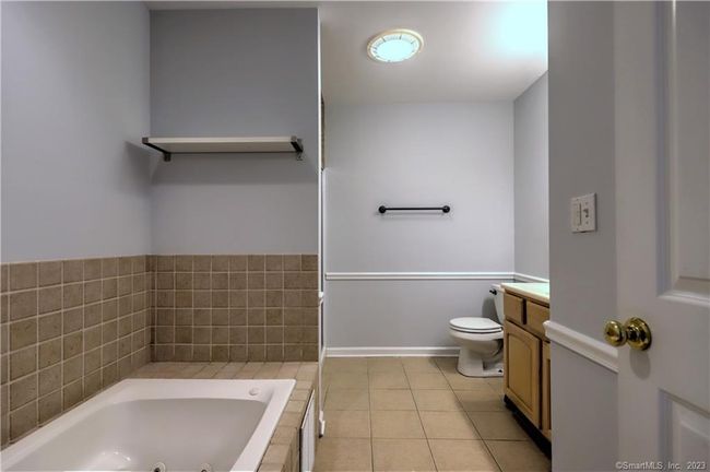 114 Meadow View Ter, House other with 3 bedrooms, 3 bathrooms and null parking in New Haven CT | Image 16
