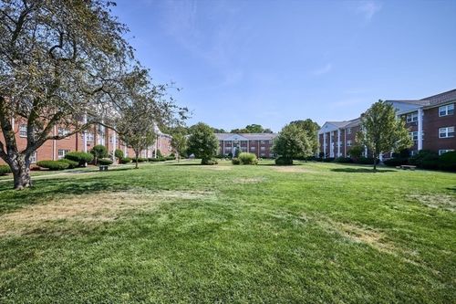 apt-7-15 Old Colony Ln, Arlington, MA, 02476-4419 | Card Image