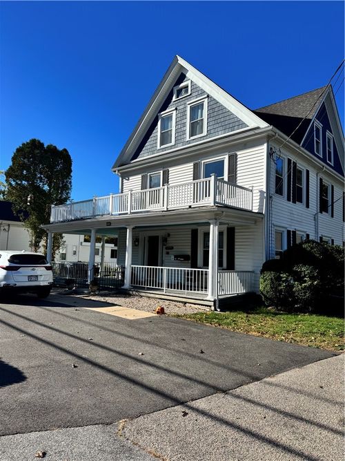 apt-3-51 Beach St, Westerly, RI, 02891-2719 | Card Image