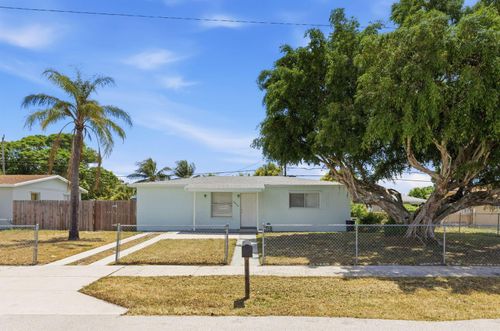 1410 Nw 1st Ct, Boynton Beach, FL, 33435-2610 | Card Image
