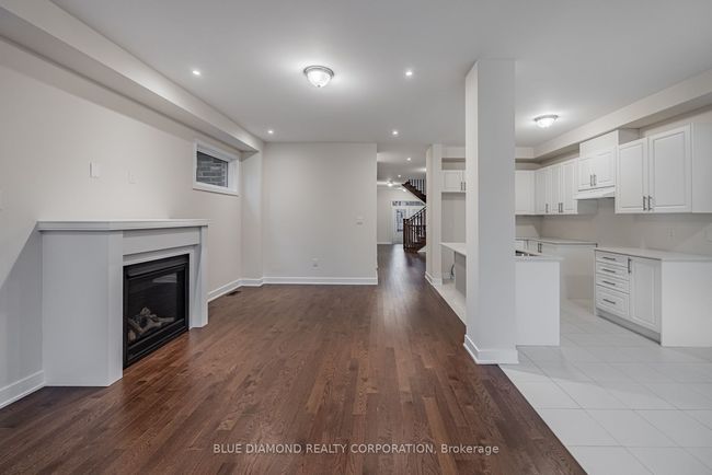 605 Bearberry Pl, House other with 4 bedrooms, 3 bathrooms and 1 parking in Milton ON | Image 14