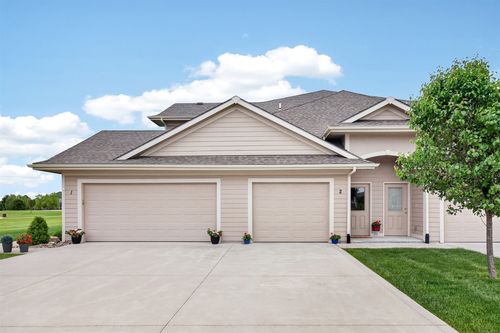 2-2511 Ne Oak Dr, Ankeny, IA, 50021-4775 | Card Image