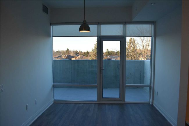 313 - 4800 Highway 7 Rd, Condo with 2 bedrooms, 1 bathrooms and 1 parking in Vaughan ON | Image 6