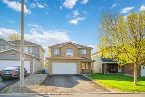 115 Woliston Cres, Kanata, ON, K2W1G5 | Card Image