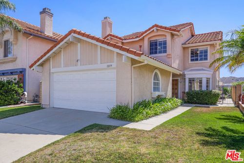 12119 Falcon Crest Way, Porter Ranch, CA, 91326-3895 | Card Image