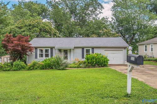 313 Crestview St, Athens, AL, 35611-2801 | Card Image