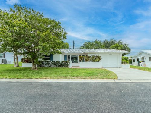 14070 90th Ave, SEMINOLE, FL, 33776-2017 | Card Image
