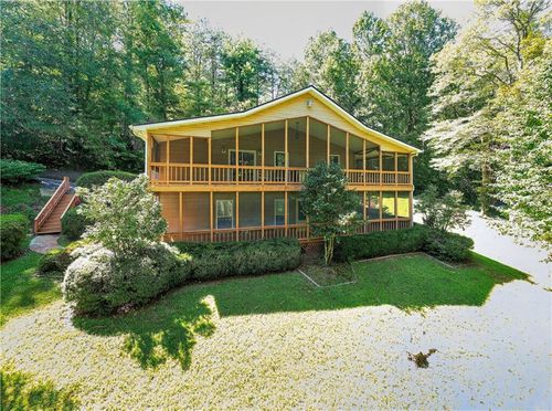 200 Bahn Innsbruck, Helen, GA, 30545-2919 | Card Image