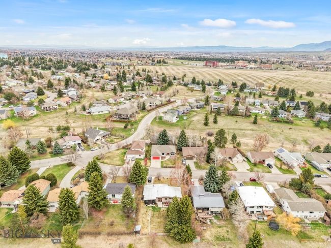 Trails on both sides of neighborhood | Image 35