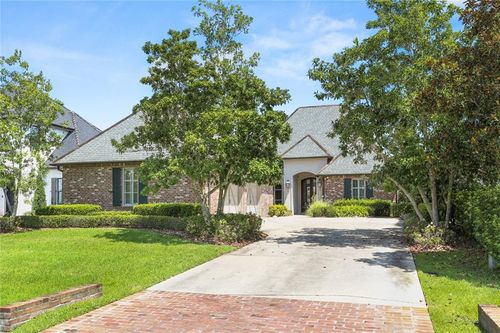 612 Pelican Crest Street, Belle Chasse, LA, 70037 | Card Image