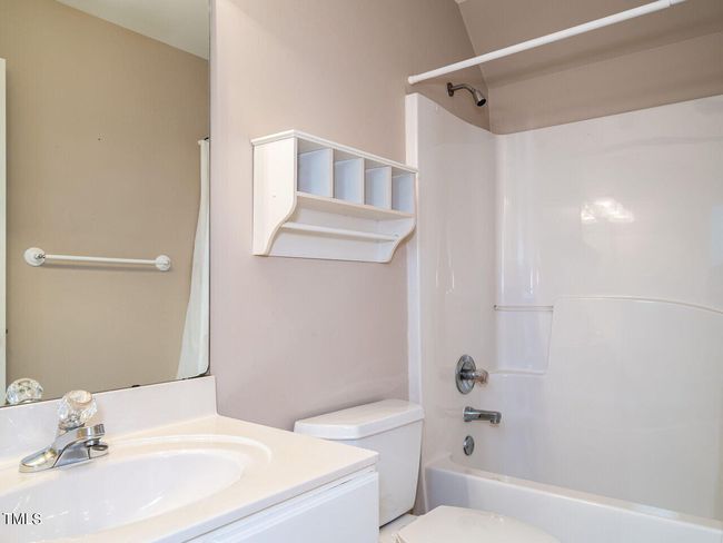 026-1280x960-primary-bath | Image 26