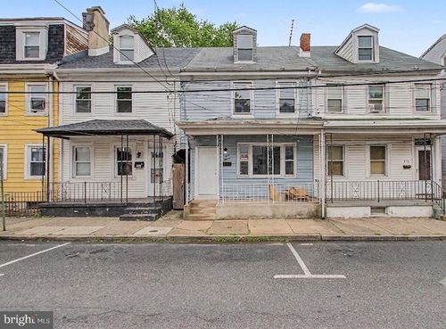 411 Lawrence St, Burlington, NJ, 08016-1634 | Card Image
