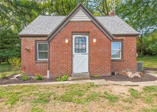 215 Brookside Blvd, Pittsburgh, PA, 15241-1511 | Card Image