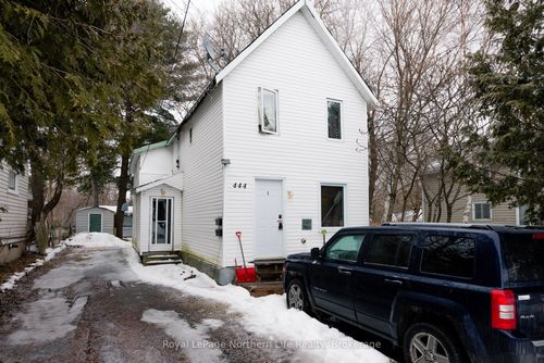 444 Second Ave E, North Bay, ON, P1B1L8 | Card Image