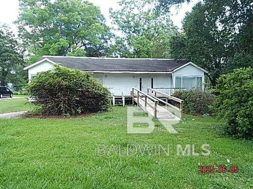 102 Hart St, East Brewton, AL, 36426-2426 | Card Image