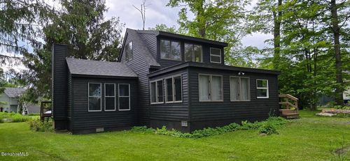 129 Shore Rd, West Stockbridge, MA, 01266 | Card Image
