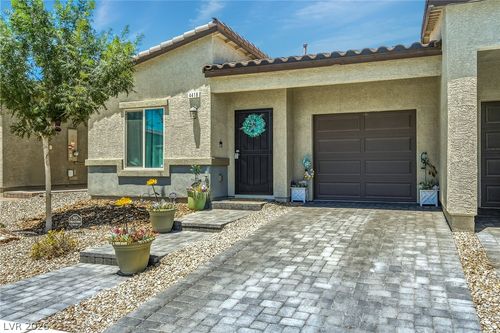 4418 Meadow Glade Ave, North Las Vegas, NV, 89084-4950 | Card Image