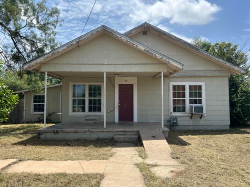 15 E 29th St, San Angelo, TX, 76903-4451 | Card Image