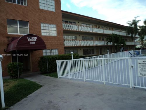 apt-5-11855 Ne 19th Dr, North Miami, FL, 33181-2836 | Card Image
