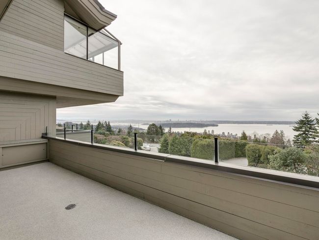 60 - 2212 Folkestone Way, Condo with 2 bedrooms, 2 bathrooms and 2 parking in West Vancouver BC | Image 15