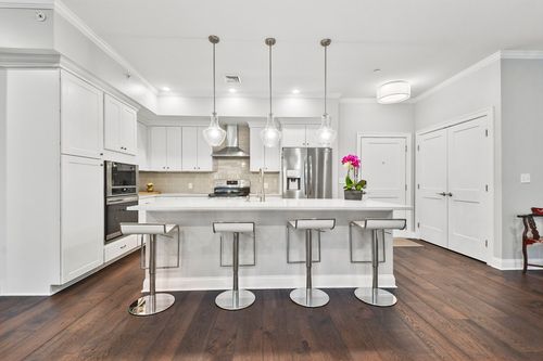 303-635 Old Post Rd, Sharon, MA, 02067-1636 | Card Image
