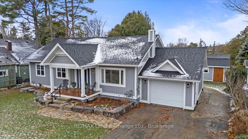 {{alt}} | Card Image