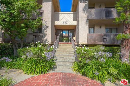 unit-209-15207 Magnolia Blvd, Sherman Oaks, CA, 91403-1111 | Card Image