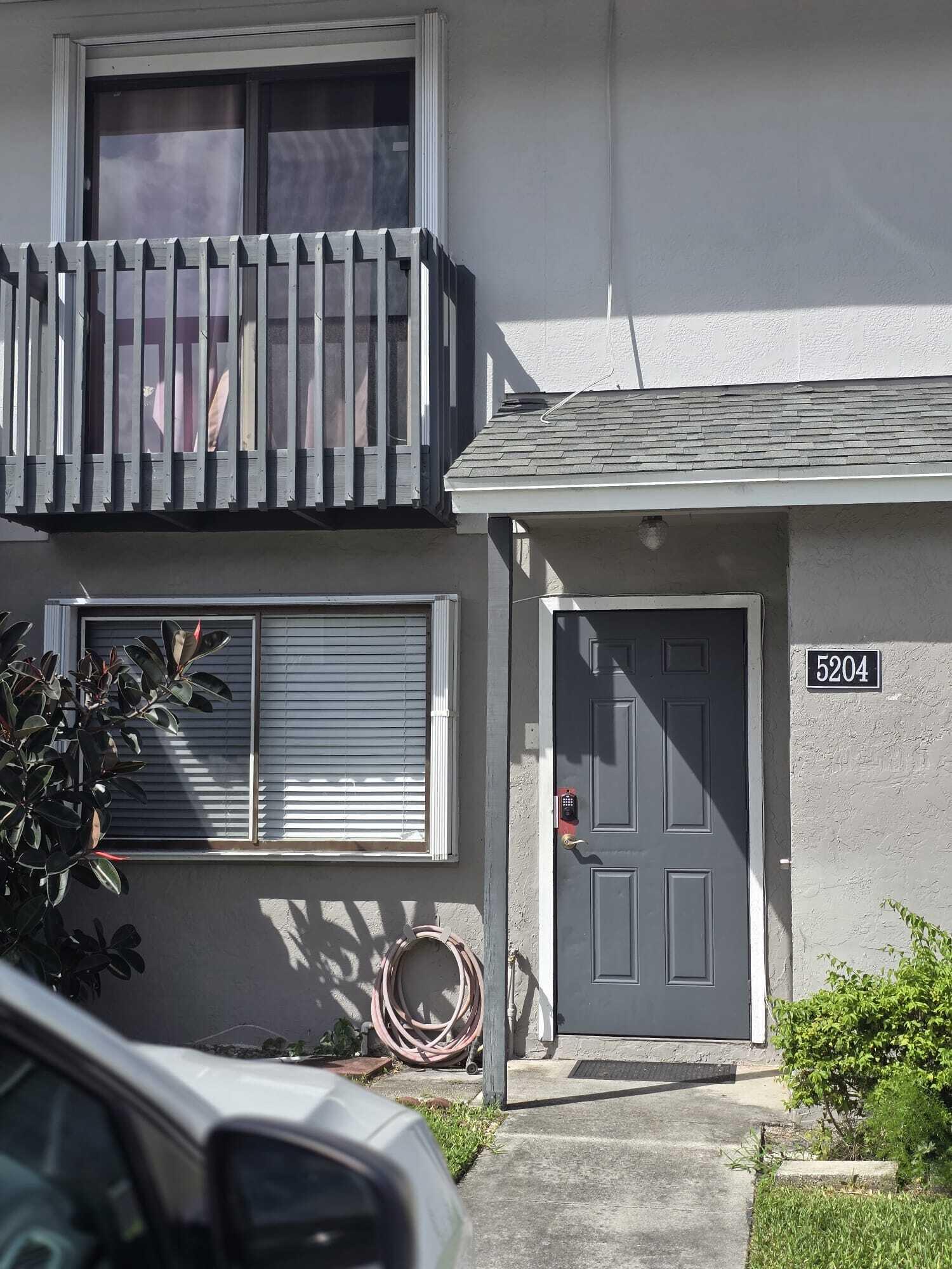 Residential Lease in Greenacres