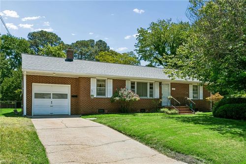 108 Hermitage Rd, Newport News, VA, 23606-1448 | Card Image