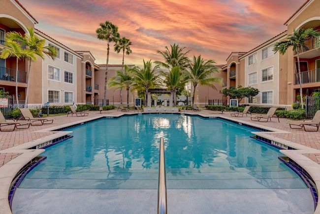 APT-112 - 6831 Sw 44 Th St, Condo with 3 bedrooms, 2 bathrooms and null parking in Miami FL | Image 24