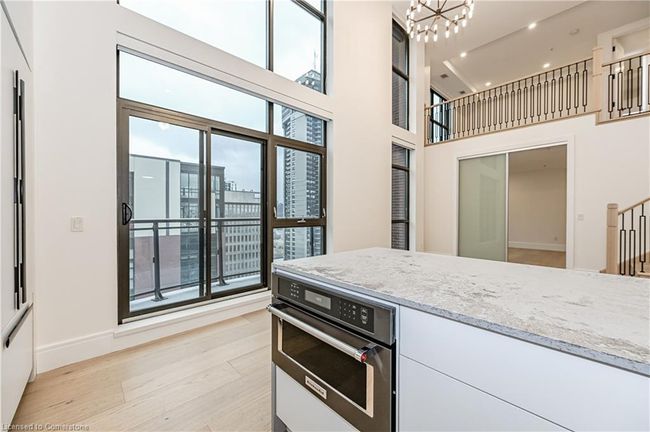 PH05 - 112 King St E, House attached with 2 bedrooms, 3 bathrooms and 1 parking in Hamilton ON | Image 11