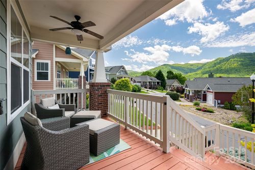 31 Byrdcliffe Ln, Asheville, NC, 28805-4504 | Card Image