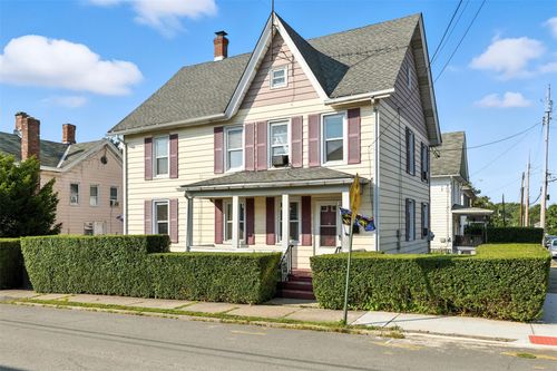 13-15 Rowan St, Middletown, NY, 10940-3909 | Card Image