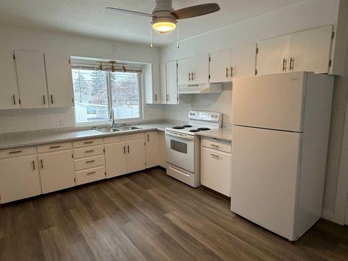 3-5416 46 St, Lloydminster, AB, T9V0E3 | Card Image