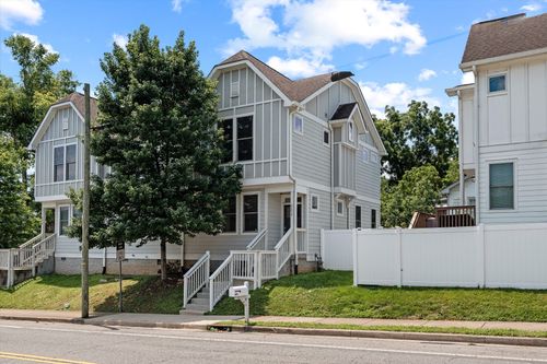 602 Douglas Ave, Nashville, TN, 37207-5503 | Card Image