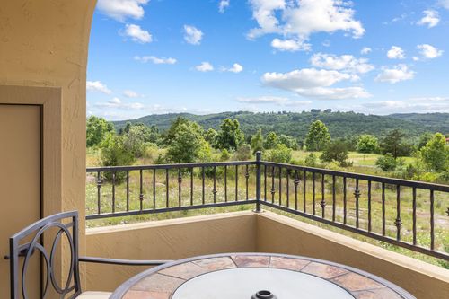 a-122 E Tuscany Ct, Hollister, MO, 65672-5978 | Card Image
