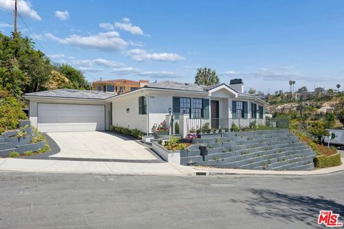15201 Mc Kendree Ave, Pacific Palisades, CA, 90272-2641 | Card Image