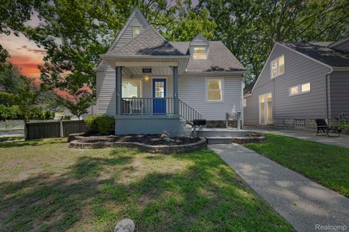 1103 Hoffman Ave, Royal Oak, MI, 48067-3424 | Card Image