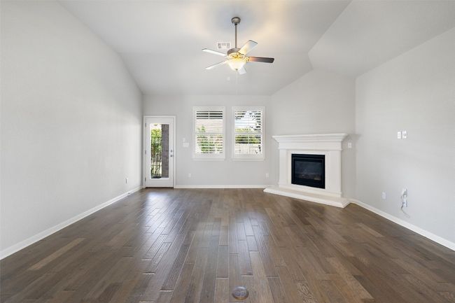 110 N Sage Holw, House other with 3 bedrooms, 2 bathrooms and 5 parking in Dripping Springs TX | Image 19