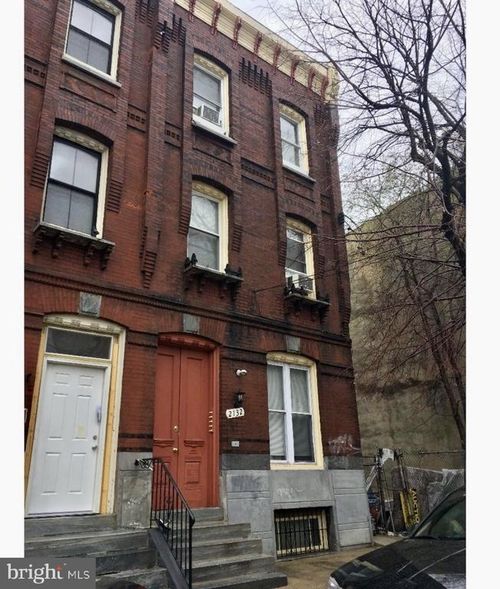 2132 N Uber St, Philadelphia, PA, 19121-1562 | Card Image