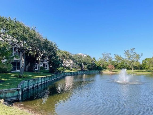 2502 Fairway Dr N, Condo with 3 bedrooms, 4 bathrooms and null parking in Jupiter FL | Image 20