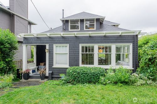 1557 Madrona Dr, Seattle, WA, 98122-3545 | Card Image