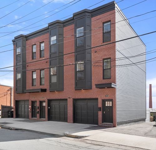 b-174 Fisher Ave, Boston, MA, 02120-3340 | Card Image