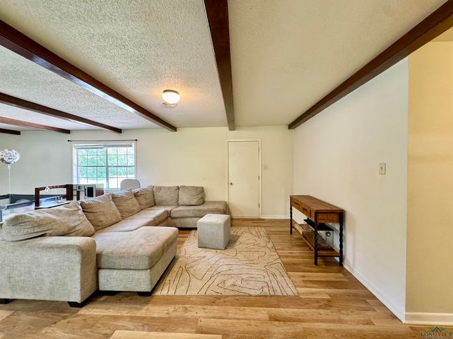 377 Cargill Rd E, House other with 3 bedrooms, 2 bathrooms and null parking in Marshall TX | Image 5
