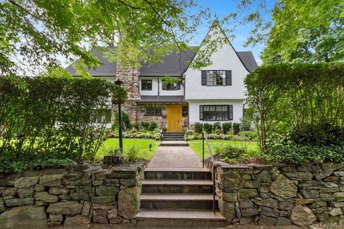 449 Pelham Manor Rd, Pelham, NY, 10803-2523 | Card Image