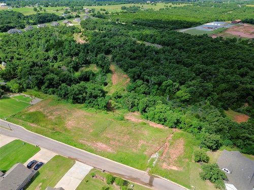 8811 Overlook Dr, Guthrie, OK, 73044-6142 | Card Image