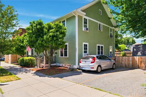 b-221 Early Street, Providence, RI, 02907 | Card Image